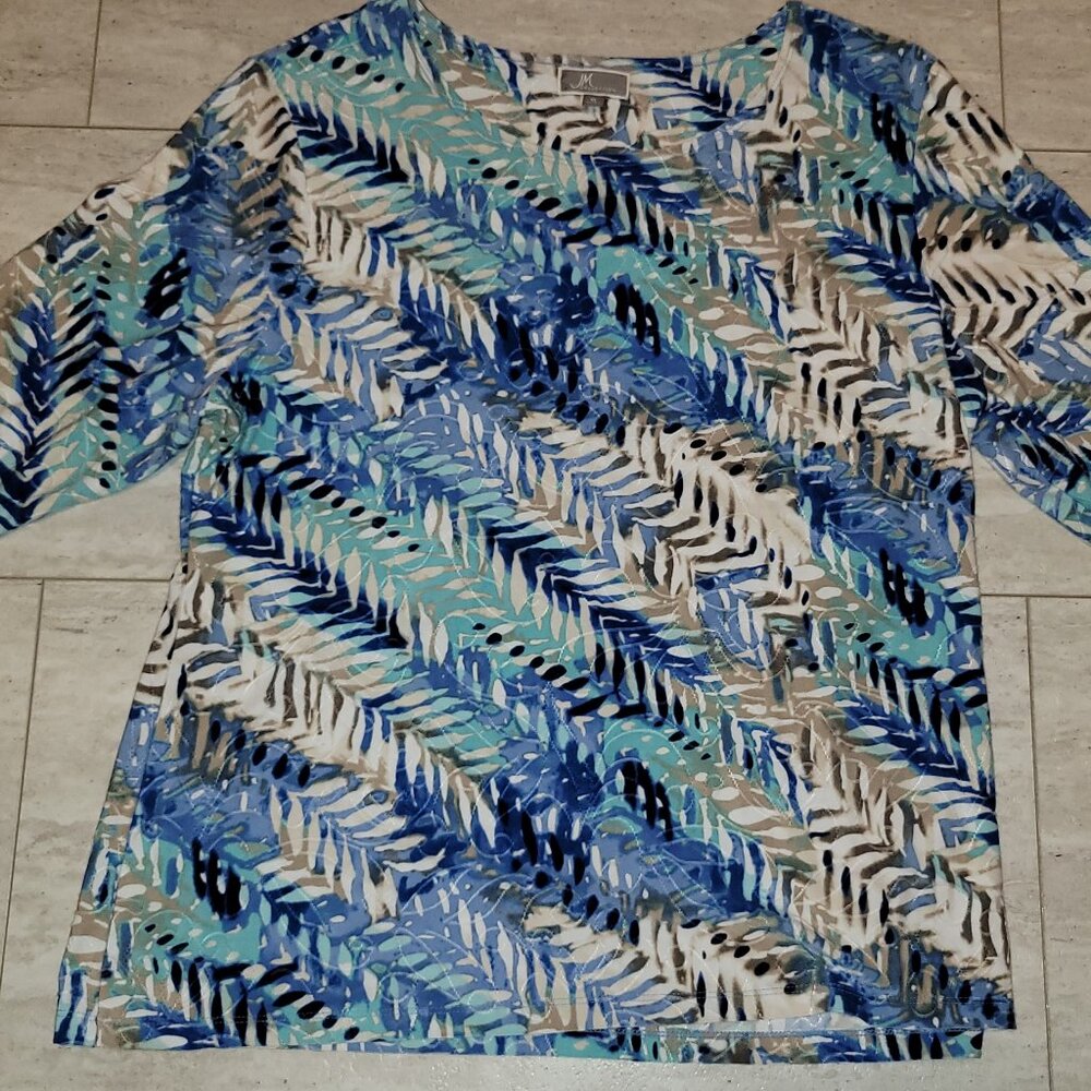 JM Collection BL Batik Leave pattern 3/4 length sleeve, round neck top NWT. - Picture 2 of 10
